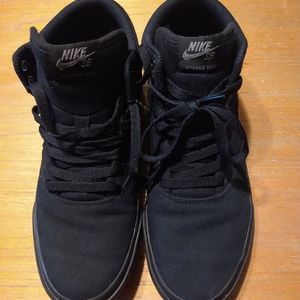 Nike SB Charge Mid